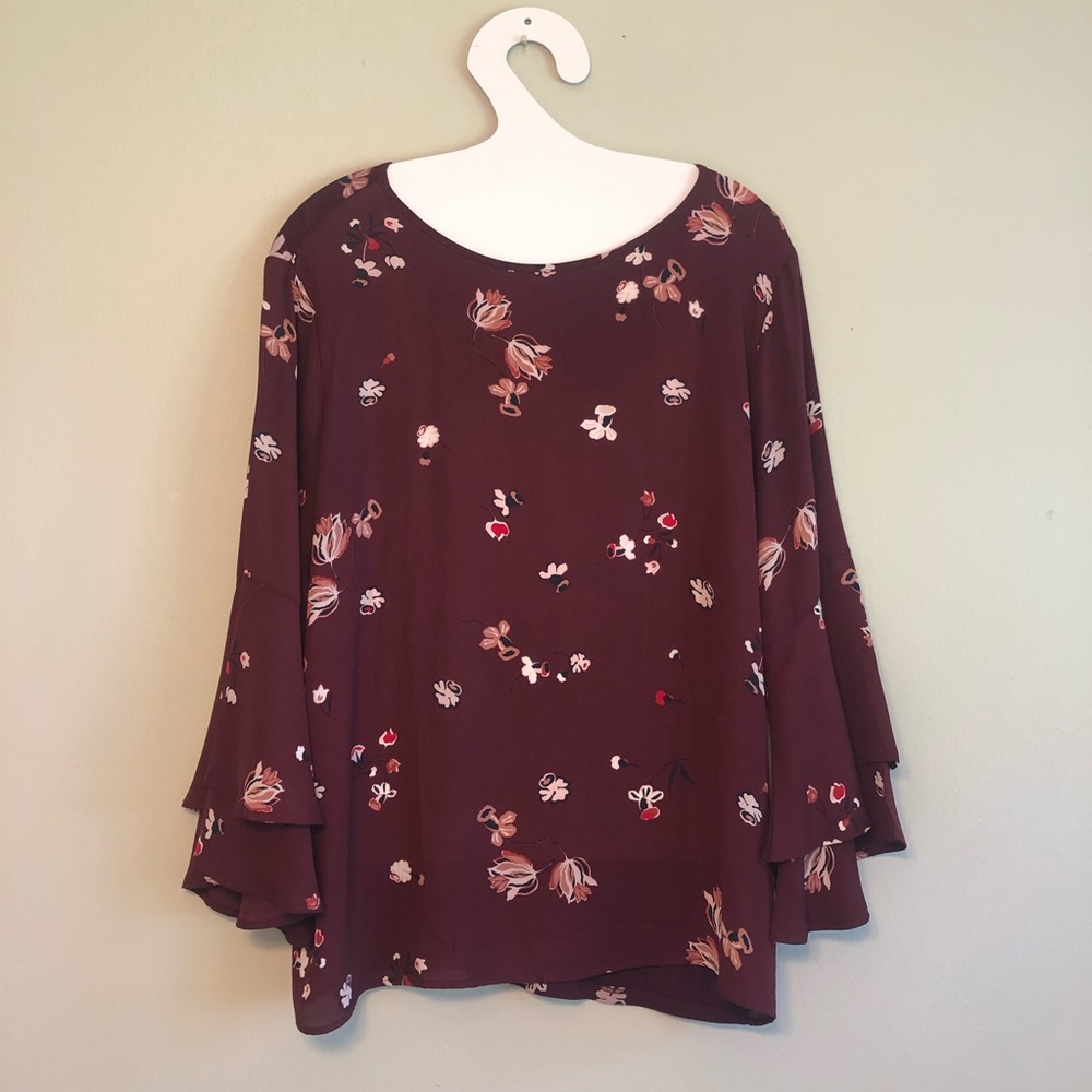 LOFT 3/4 Bell Sleeve Floral Top